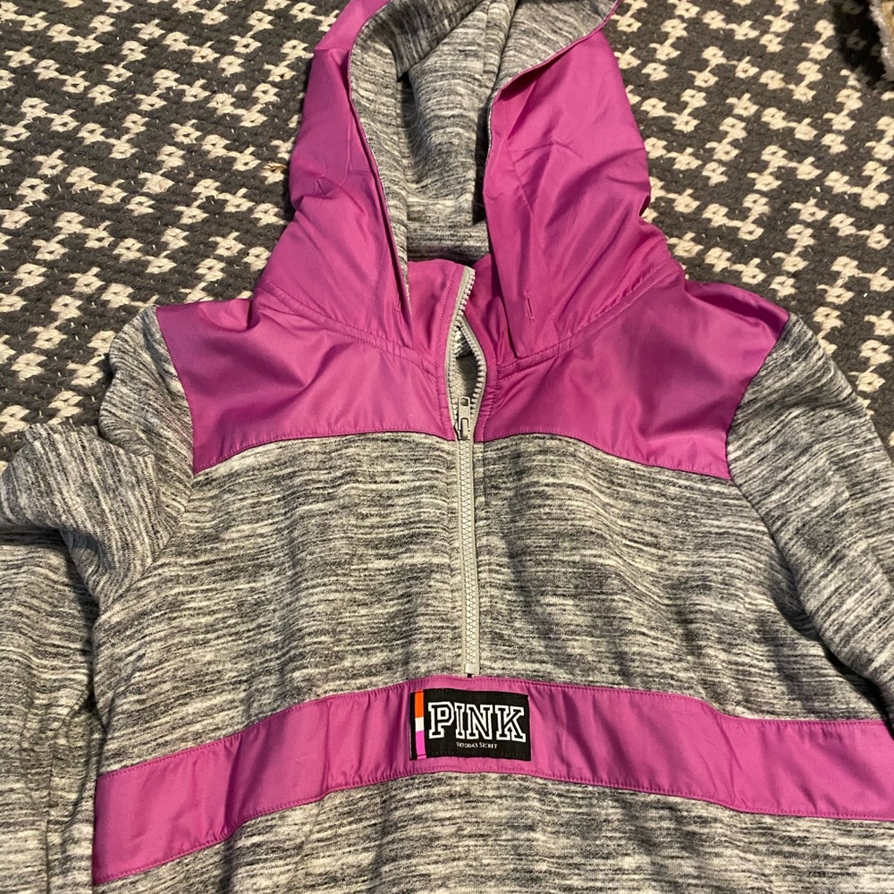 Sweatshirt/ zip up with hood